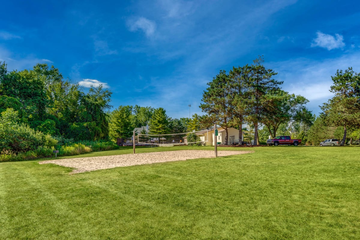 Photos and Video of Knob Hill Apartments in Okemos, MI